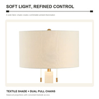 Lampe de table moderne en marbre blanc avec abat-jour en tissu crème, accents dorés et chaînes de tirage pour chambre à coucher, chevet, salon, suite d'hôtel