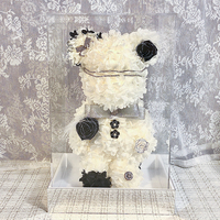 Ours Rose en mousse de haute qualité avec ours en peluche fleur préservée à la lumière LED dans une boîte en acrylique pour les cadeaux de fête des mères de la Saint-Valentin