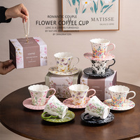 Ensemble tasse et soucoupe à café en céramique vintage de luxe léger à motif floral rétro, design exquis et esthétique, 250 ml ; Parfait pour le thé