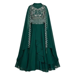 Lehenga Choli brodé bleu turquoise de qualité supérieure pour robe de mariage et de festival pour femmes, avec dupatta assortie, disponible à la vente - Product Image 4