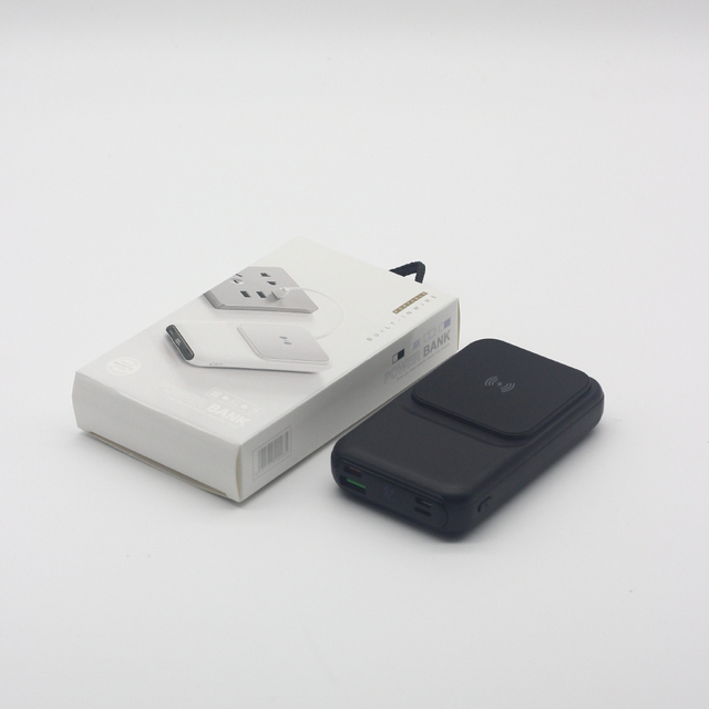 Custom Magnetic Powerbank 10000mah for Phone Fast Charging for Iphone Built in Cable 3 in 1 Wireless Usb Type C Power Bank