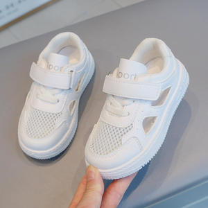 Nouvelles chaussures d'été blanches pour enfants <span class=keywords><strong>Sandales</strong></span> à la mode pour filles et garçons <span class=keywords><strong>Sandales</strong></span> décontractées antidérapantes à semelle souple Chaussures pour enfants - Product Image 2