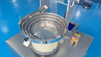 Machine d'emballage automatique de bonbons gélifiés Vgopack avec alimentateur vibrant, machine de formage, de remplissage et de scellage de sacs VFFS