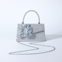 Pochette de soirée scintillante à fleurs en strass pour femme, sac à main élégant avec chaîne pour mariage et fête
