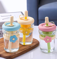 Mug en verre avec infuseur, design unique et mignon, motif de fleurs de dessin animé, verres en verre transparent pour le petit-déjeuner, le lait, les fruits, le thé aux fleurs avec couvercle et paille
