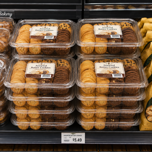 Boîte à pâtisserie jetable en PET transparent de 800 ml avec couvercle à charnière, pour gâteaux, biscuits, pâtisseries, logo personnalisé - Product Image 4
