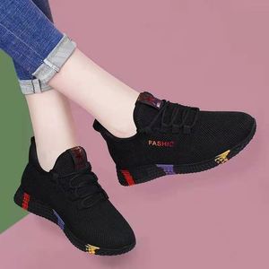 Chaussures de sport respirantes de haute qualité pour femmes, baskets à bout fermé rembourrées, tendance mode - Product Image 4