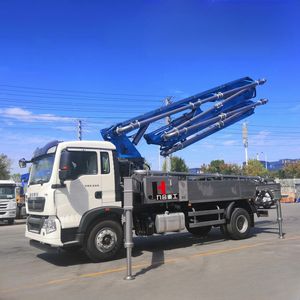 JIUHE, Camión Bomba de Concreto Mini de 25m, 30m, 32m con Chasis Howo y Control Remoto, el Más Vendido en los Últimos Años - Product Image 6