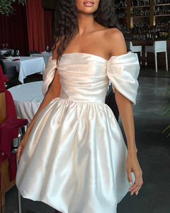 Vêtements sexy pour dames Mini robe moulante en satin ivoire à épaules dénudées et à manches courtes bouffantes - Product Image 4