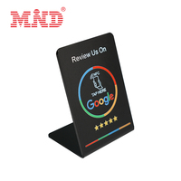 Présentoir de table NFC en plastique acrylique personnalisé avec code QR pour les médias sociaux du menu du restaurant Google Review