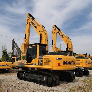 Miniexcavadora para exteriores Komatsu 210 más vendida, buen estado, terrian áspero, precio más bajo en puntos, excavadora usada a la venta - Product Image 2