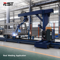 Station de travail robotisée articulée industrielle avec rail au sol pour structure en acier