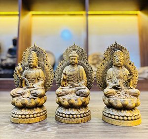 Ensemble de statues vietnamiennes en bois d'agar Tok Agarwood « Tam The Phat » (Bouddhas des Trois Époques) – Haute définition, parfum doux et délicat - Product Image 1