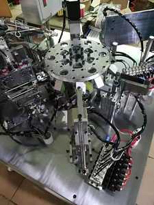 Automatico maniglia di Rame ago di agopuntura di montaggio che fa la macchina - Product Image 3