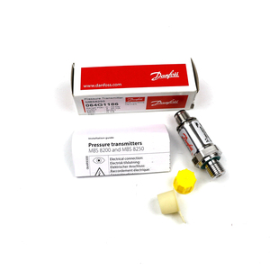 Sensor Danfoss MBS33 060G3010, Tamaño de Conexión 1/2, IP65, Conector DIN, Unidad de Medición Relativa - Product Image 1