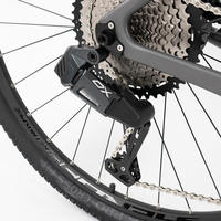 Vélo de montagne en fibre de carbone 13 vitesses, 29 pouces, 27,5 pouces, axe Boost, frein à disque hydraulique E-Shift, 12,1 kg, vélo à cadre rigide