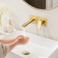 Robinet de lavabo mural en laiton doré brossé, mitigeur carré à levier unique encastré, pour projets hôteliers modernes, fournisseur OEM