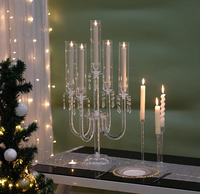 Porte-bougie en cristal transparent à 8 bras avec fleurs pour les centres de table de mariage et de fête