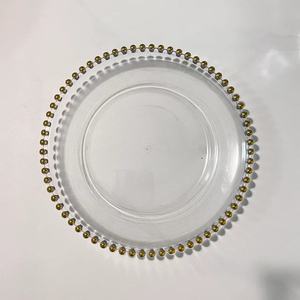 Assiette de Présentation en Plastique Doré Luxe Moderne et Durable, Motif Végétal, Lavable au Lave-Vaisselle pour <span class=keywords><strong>Horeca</strong></span>, Mariages et Événements (Vente en Gros) - Product Image 2