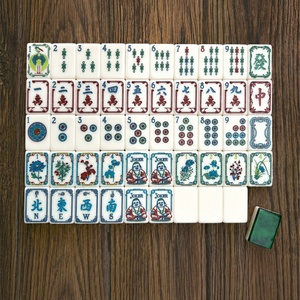 Juego de Mahjong Americano con Cabeza de Buda Verde Jade, Juego de Mahjong Portátil de Acrílico de Dos Capas con Diseño Impreso, Fichas de Mahjong Americanas - Product Image 2