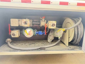 Camión Cisterna de Combustible Pequeño Dong Feng con Tanque de 3000L, Camión Dispensador de Combustible en Venta - Product Image 6