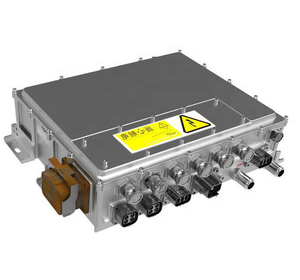Contrôleur d'alimentation auxiliaire quatre-en-un pour moteur AC et contrôleur de moteur de bus - Product Image 1