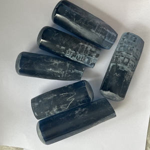 Gemas de Espinela Sintética Creada en Laboratorio, Sin Cortar, en Bruto - Product Image 4