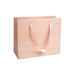 Özel lüks altın folyo Logo alışveriş çantaları çevre dostu mat Finish kozmetik ve giysiler ambalaj için kişiselleştirilmiş - Product Image 1