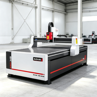 Machine de gravure CNC 1325 pour le travail du bois, découpe de MDF, refroidissement par eau