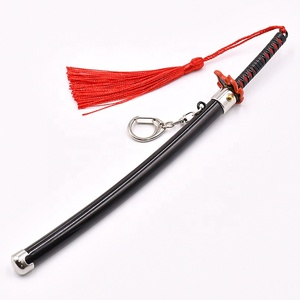 Hot anime <span class=keywords><strong>démon</strong></span> slaye exclusif <span class=keywords><strong>katana</strong></span> métal artisanat noir épée porte-clés cadeau jouet décoration charbon de bois Jirang trois générations - Product Image 4