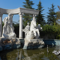 Décoration de jardin extérieur : Colonne en pierre naturelle, statue de cheval de mer en marbre, fontaine Trevi à eau, sculpture d'animal