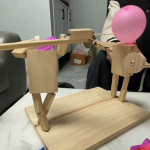 2024 nuevo diseño <span class=keywords><strong>de</strong></span> madera lucha globo Guerrero juguete Venta caliente familia y pareja juego juguete educativo - Product Image 5