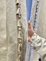 Tissu jacquard 100 % polyester, motif floral teint en fil, polyvalent, avec superposition fine et mise en page équilibrée. Pour rideaux, tissus d'ameublement et oreillers
