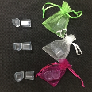 Copritacco Antiscivolo in PVC per Tacchi a Spillo - Protezione Ecologica Nera/Trasparente per Tacchi, Ideale per Matrimoni e Balli - Product Image 1