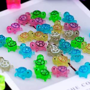 Mini tortuga luminosa colorida, bonita decoración de personajes de resina de piedra Artificial para acuarios y artesanías - Product Image 3
