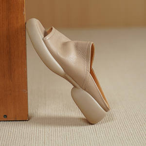 Color sólido, diseño sencillo, cómodo y suave. Estilo de ropa exterior. Suela gruesa. Zapatillas sin cordones. Puntera redonda. Tacón grueso y bajo. Sandalias - Product Image 5