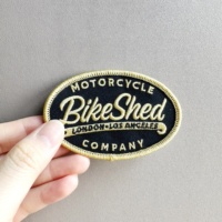 Patch de broderie de qualité avec auto-adhésif pour une fixation de qualité et fiable Choix fiable pour la décoration