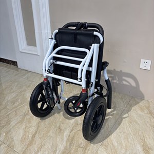 Fauteuil roulant pliable léger et compact, fauteuil roulant manuel portable <span class=keywords><strong>pour</strong></span> personnes handicapées, idéal <span class=keywords><strong>pour</strong></span> les voyages - Product Image 2