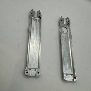 Mecanizado CNC Personalizado para Abrazaderas de Acero Inoxidable y Aluminio - Product Image 2