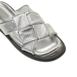 <span class=keywords><strong>Sandali</strong></span> piatti <span class=keywords><strong>da</strong></span> donna in pelle PU <span class=keywords><strong>comodi</strong></span>, con cinturino intrecciato <span class=keywords><strong>argento</strong></span> metallizzato, slip-on, antiscivolo, per primavera/estate - Product Image 5