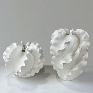 Jarrón de Cerámica Blanco Esmaltado Personalizable con Arreglo Floral de Jarrón de Cerámica de Lujo Europeo Estilo Antiguo - Product Image 1