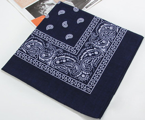 Bandanas personnalisées à la mode avec logo, imprimées en sérigraphie, pour les anniversaires, les mariages, les événements familiaux - Product Image 5
