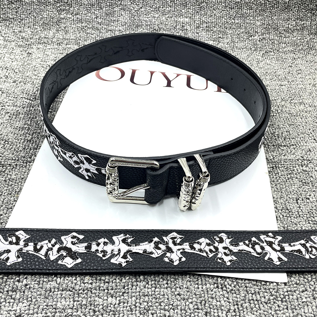 [15 black and white spotted crosses] American embroidery belt