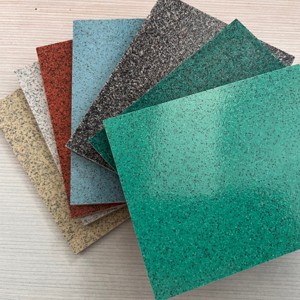 Peinture de sol époxy autolissante QIHANG, antidérapante et résistante à l'usure, de qualité construction, pour surfaces colorées et sablées, séries blanc et noir - Product Image 3