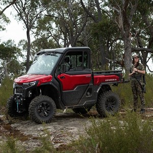 C-F-MOTO U10 XL PRO Vehículo Todoterreno de 6 Plazas con Cabina Cerrada, 4x4, 4 Tiempos, >250cc - Product Image 3