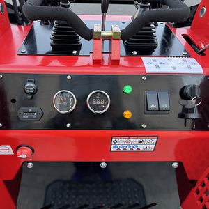 Mini-chargeuse compacte avec godets, grappins et fourches hydrauliques - Product Image 5