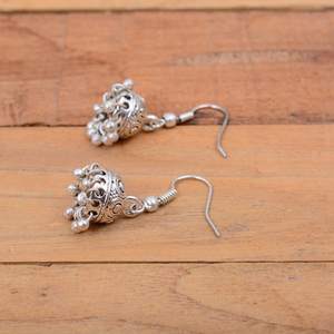 Pendientes Jhumka de Plata 925 con Acabado Oxidado, Pendientes Colgantes para Bodas Indias, Uso Diario, Estilo Boho Hippie, Joyería para Mujer - Product Image 3