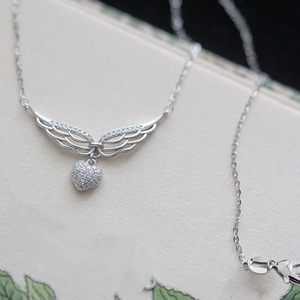 CAOSHI Collane con Ciondolo a Forma di <span class=keywords><strong>Cuore</strong></span> con Design Ali Delicate e Zirconia Cubica per Donne, Gioielli di Moda per Matrimoni e Fidanzamenti - Product Image 4
