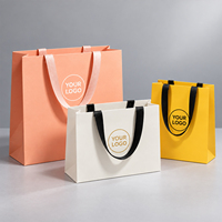 Sacs cadeaux de luxe noirs, roses et blancs pour vêtements, petits sacs de vente au détail, sacs shopping en papier personnalisés pour entreprises avec votre propre logo