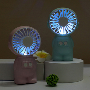 Astronaut Style Desktop Mini Fan 6.9 In Usb <b>Rechargeable</b> Portable Dormitory Student Fan With <b>Night</b> <b>Light</b> Silent Operation - Product Image 4